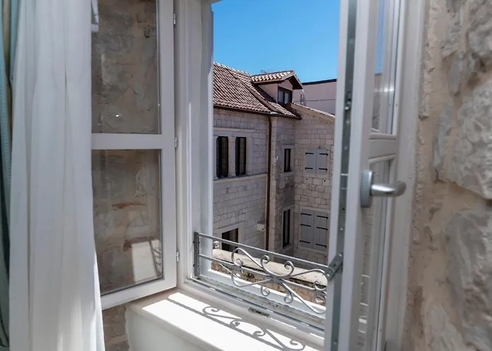 Gothic Palace Heritage ゲストハウス スプリト