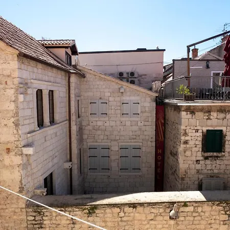 Gothic Palace Heritage ספליט