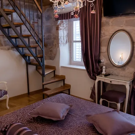 Gostinjska kuća Gothic Palace Heritage Split