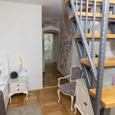 Gothic Palace Heritage 4* ספליט