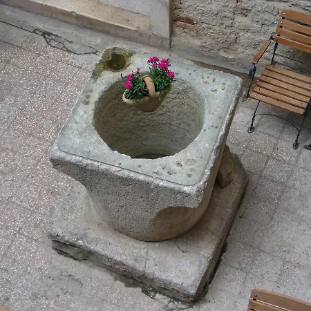 Gothic Palace Heritage 4* ספליט