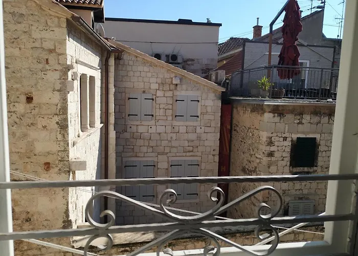 Πανσιόν Gothic Palace Heritage 4*