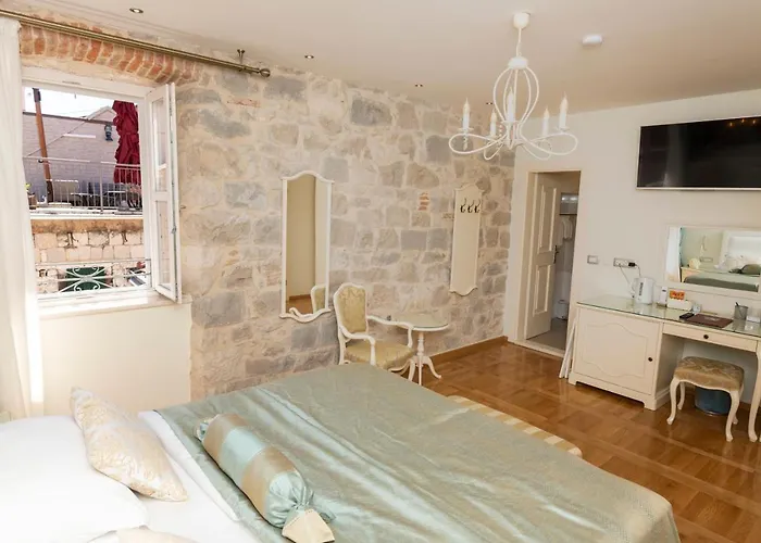 Gothic Palace Heritage Πανσιόν