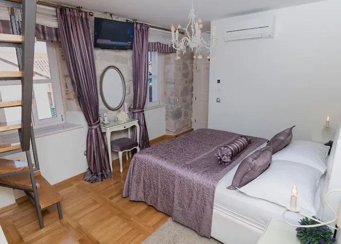 Gothic Palace Heritage Affittacamere