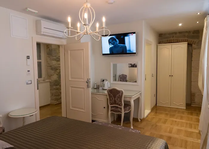 Gothic Palace Heritage 4*