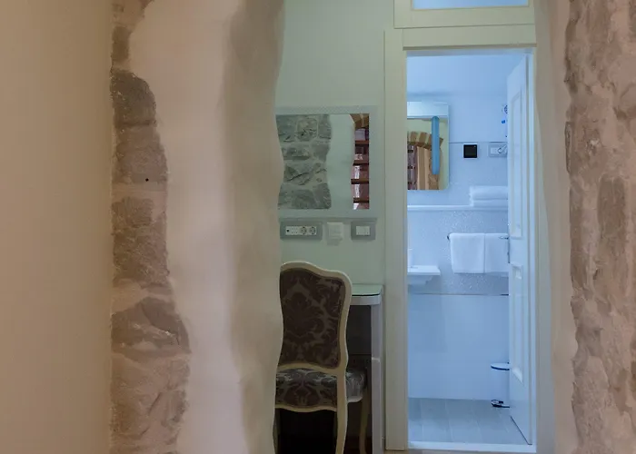 Gothic Palace Heritage Πανσιόν Σπλιτ