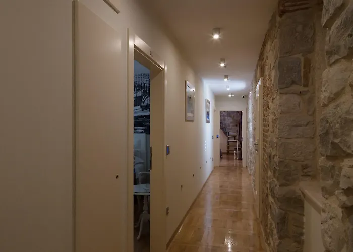 Gothic Palace Heritage Affittacamere 4*