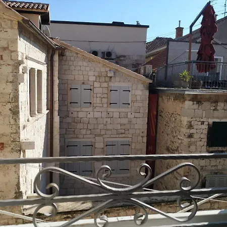 Πανσιόν Gothic Palace Heritage 4*