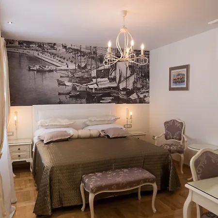 Gothic Palace Heritage Πανσιόν 4*
