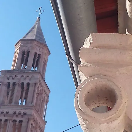Gothic Palace Heritage 4* Σπλιτ